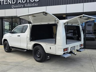 2019 Toyota Hilux - Thumbnail