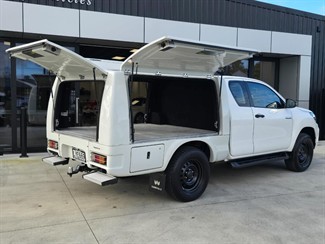 2019 Toyota Hilux - Thumbnail