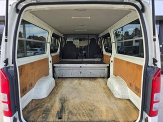 2016 Toyota Hiace - Thumbnail