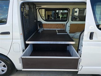 2016 Toyota Hiace - Thumbnail