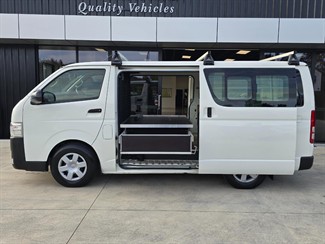 2016 Toyota Hiace - Thumbnail