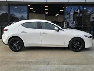 2021 Mazda 3 - Thumbnail