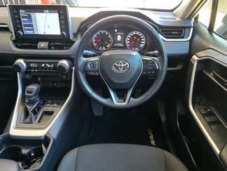 2021 Toyota RAV4 - Thumbnail