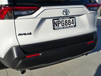 2021 Toyota RAV4 - Thumbnail