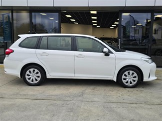 2018 Toyota Corolla - Thumbnail