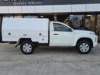 2021 Mitsubishi Triton - Thumbnail