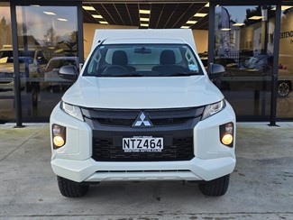 2021 Mitsubishi Triton - Thumbnail