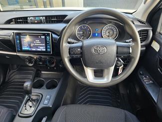 2018 Toyota Hilux - Thumbnail