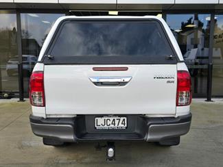 2018 Toyota Hilux - Thumbnail