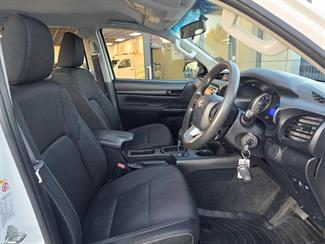 2017 Toyota Hilux - Thumbnail