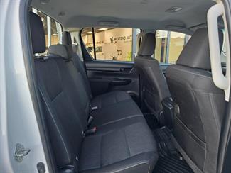 2017 Toyota Hilux - Thumbnail