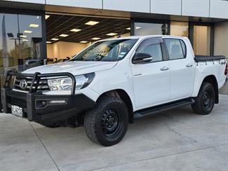 2017 Toyota Hilux - Thumbnail
