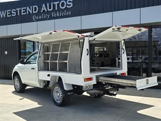 2018 Mitsubishi Triton - Thumbnail