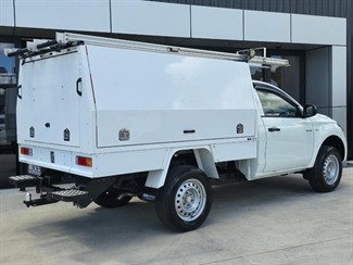 2018 Mitsubishi Triton - Thumbnail