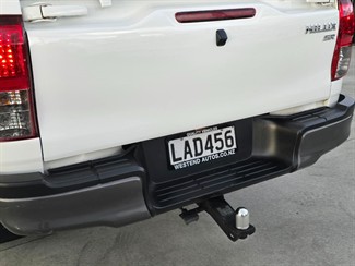 2017 Toyota Hilux - Thumbnail