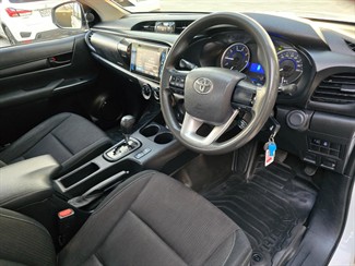 2017 Toyota Hilux - Thumbnail