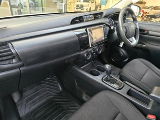 2017 Toyota Hilux - Thumbnail