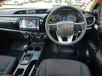 2017 Toyota Hilux - Thumbnail