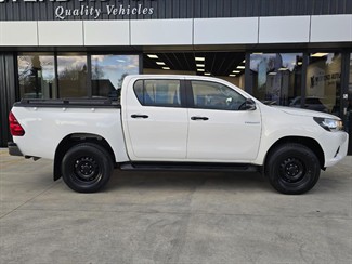 2017 Toyota Hilux - Thumbnail