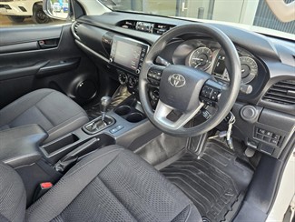2021 Toyota Hilux - Thumbnail