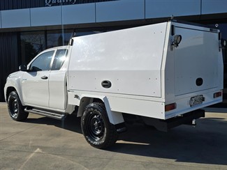 2019 Toyota Hilux - Thumbnail