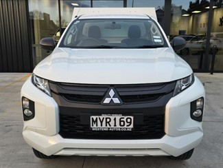 2020 Mitsubishi Triton - Thumbnail