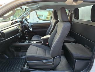 2019 Toyota Hilux - Thumbnail