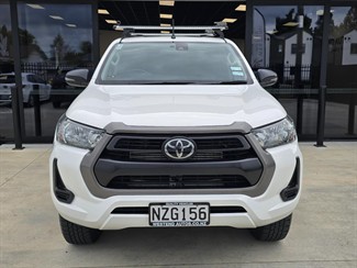 2021 Toyota Hilux - Thumbnail