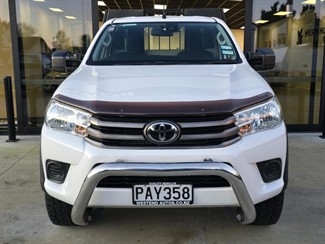 2022 Toyota Hilux - Thumbnail