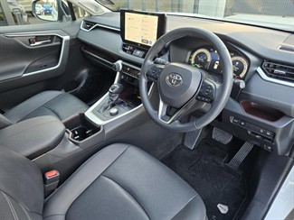 2024 Toyota Rav4 - Thumbnail