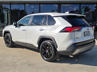 2024 Toyota Rav4 - Thumbnail