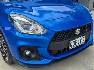 2023 Suzuki Swift - Thumbnail