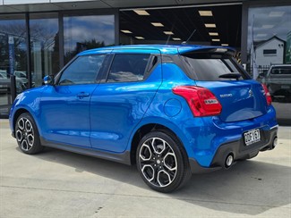2023 Suzuki Swift - Thumbnail