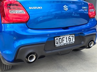 2023 Suzuki Swift - Thumbnail