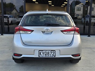 2017 Toyota Corolla - Thumbnail