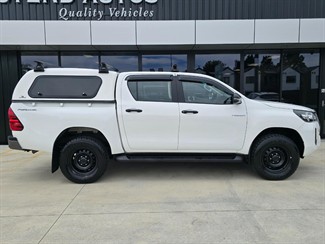 2020 Toyota Hilux - Thumbnail