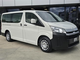 2022 Toyota Hiace - Thumbnail