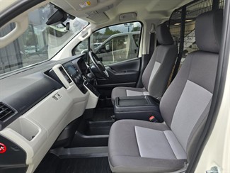 2022 Toyota Hiace - Thumbnail