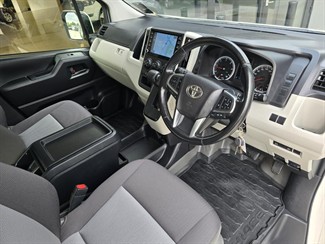 2022 Toyota Hiace - Thumbnail