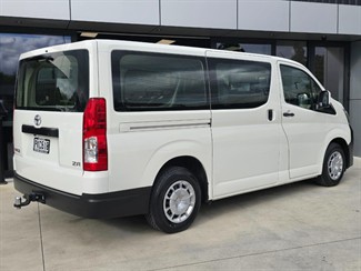 2022 Toyota Hiace - Thumbnail