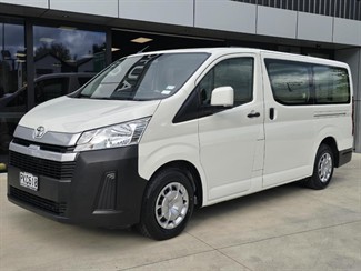 2022 Toyota Hiace - Thumbnail