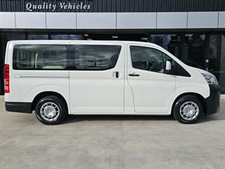 2022 Toyota Hiace - Thumbnail