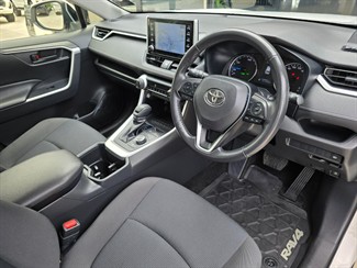 2022 Toyota Rav4 - Thumbnail