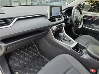 2022 Toyota Rav4 - Thumbnail