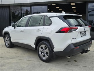 2022 Toyota Rav4 - Thumbnail