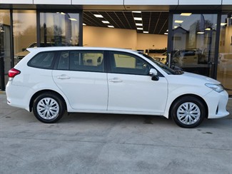 2018 Toyota Corolla - Thumbnail