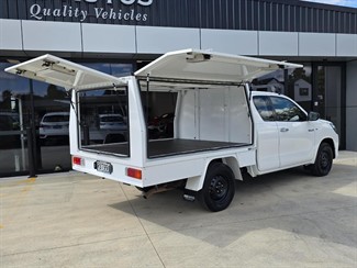 2017 Toyota Hilux - Thumbnail