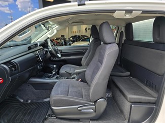 2017 Toyota Hilux - Thumbnail