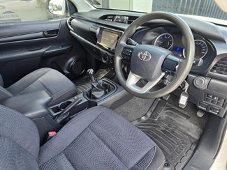 2017 Toyota Hilux - Thumbnail