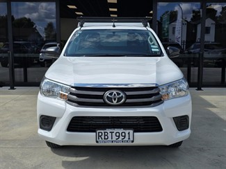2017 Toyota Hilux - Thumbnail